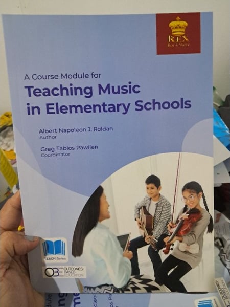A COURSE MODULE FOR TEACHING MUSIC IN ELEMENTARY SCHOOLS