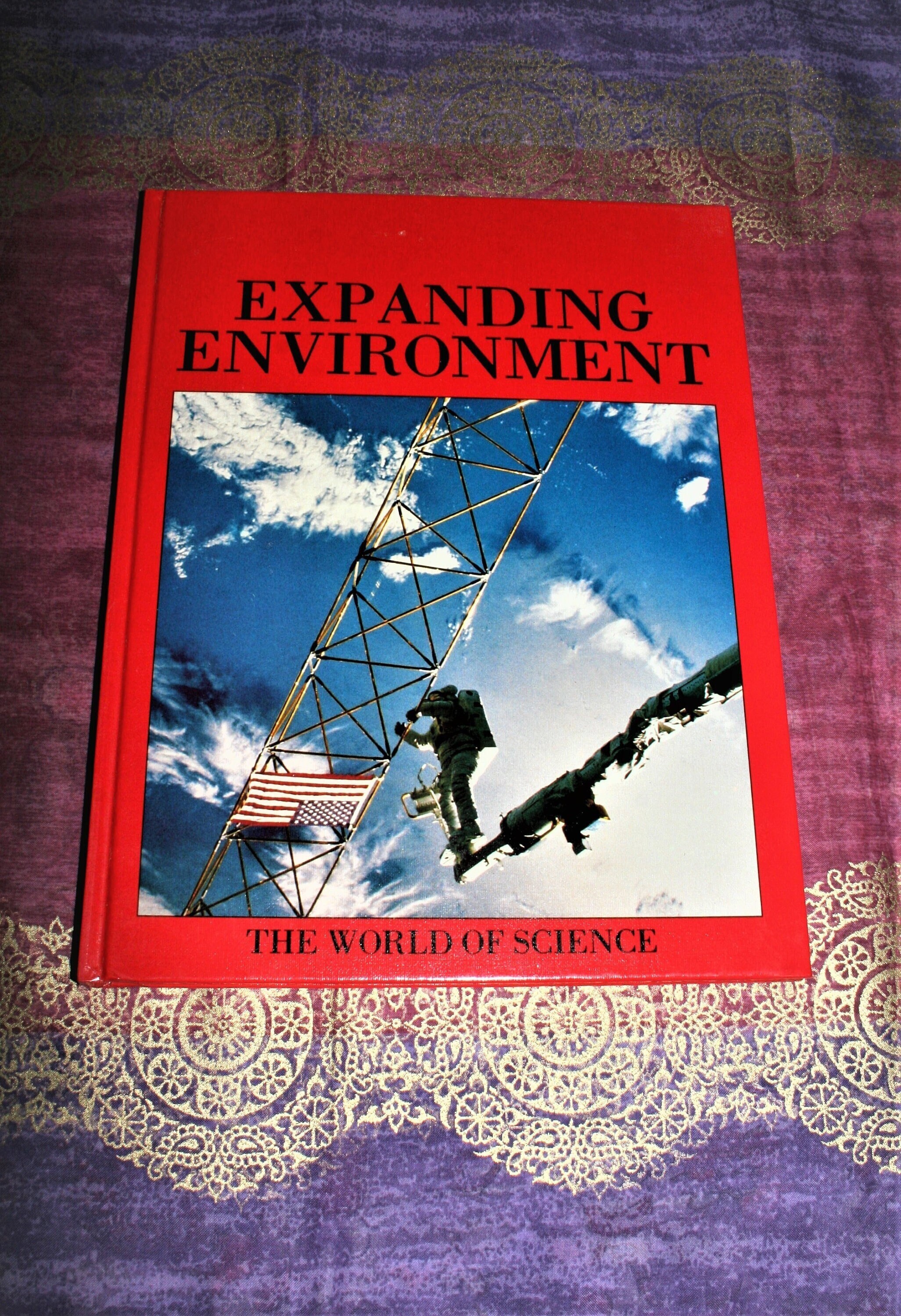 EXPANDING ENVIRONMENT: THE WORLD OF SCIENCE
